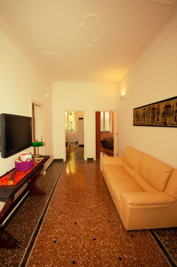 Perdiana House Apartment Genoa Exterior photo